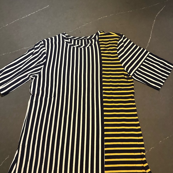 Fine Cotton Striped Black and Yellow T-Shirt - Picture 4 of 10